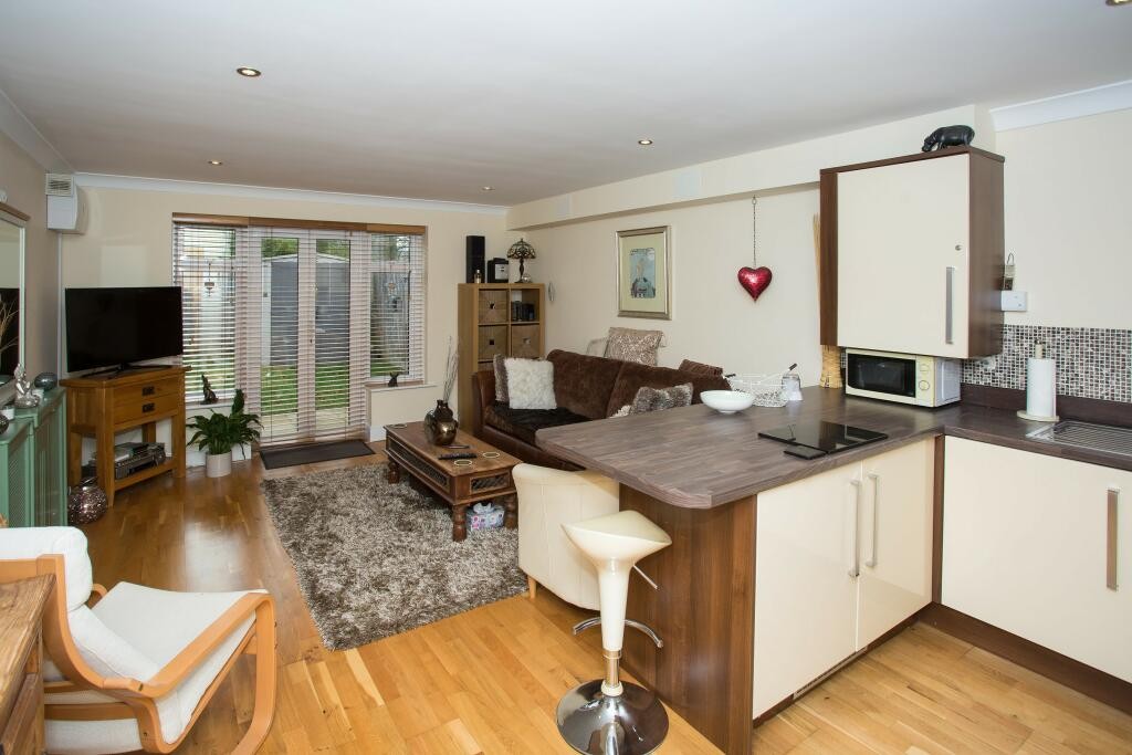 AL2, Shenley Lane, St. Albans 1 bed flat/apartment Private Landlords